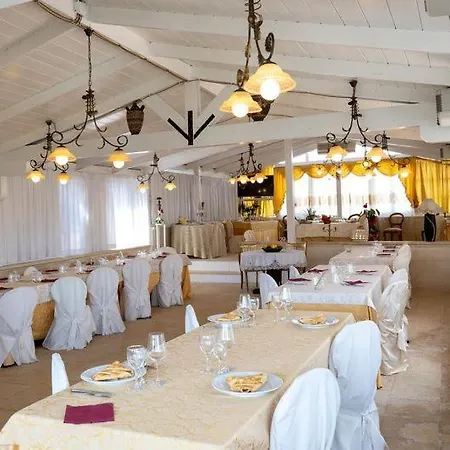 Torre Pinta Masseria Medioevale Alojamento de Turismo Rural Otranto